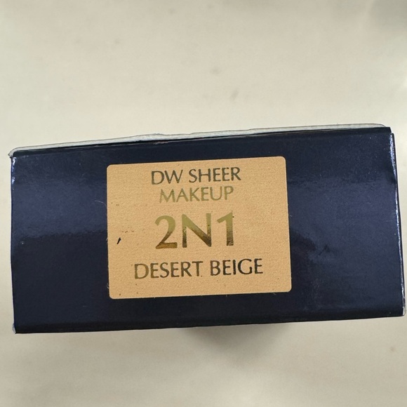 Estee Lauder Double Wear Sheer Long-Wear Makeup SPF 19 - Cream - Picture 7 of 8